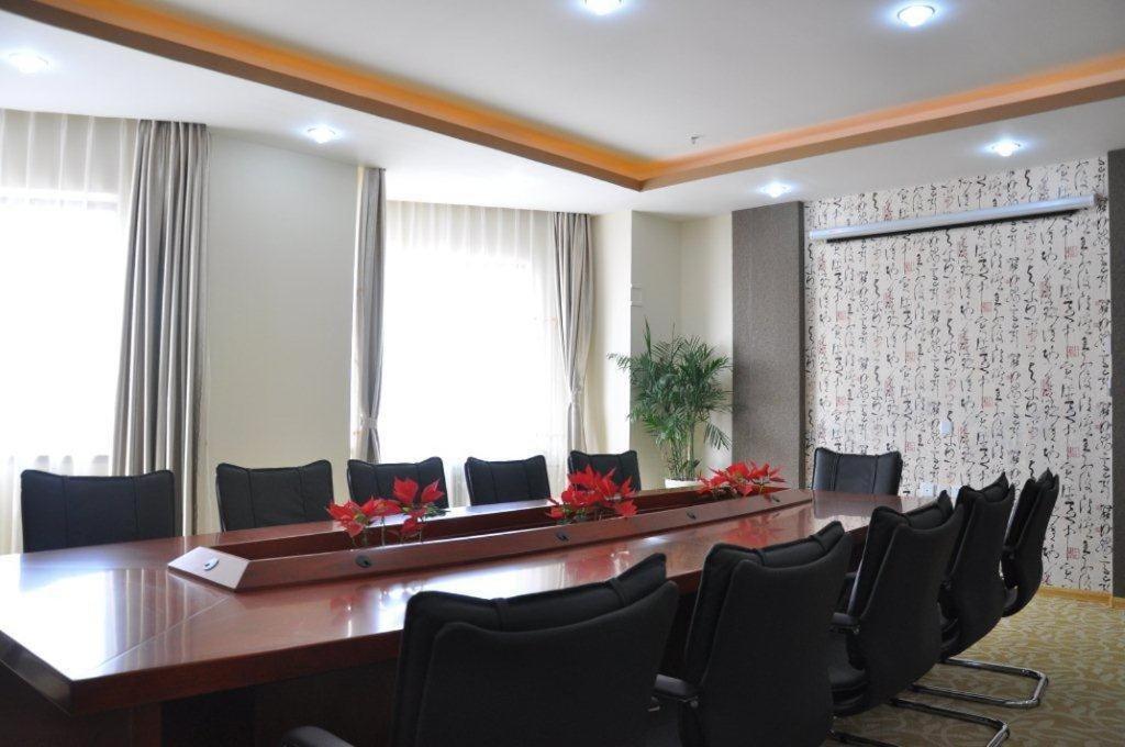 Super 8 Hotel Qingdao Railway Station Gui Zhou Road المظهر الخارجي الصورة