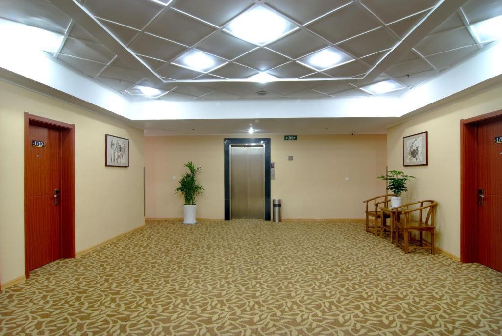 Super 8 Hotel Qingdao Railway Station Gui Zhou Road المظهر الخارجي الصورة